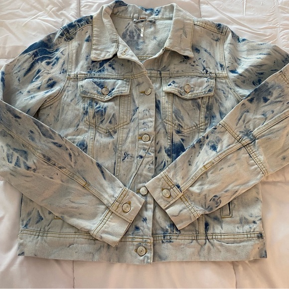 Free People Blue and White Jean Jacket - Picture 5 of 11